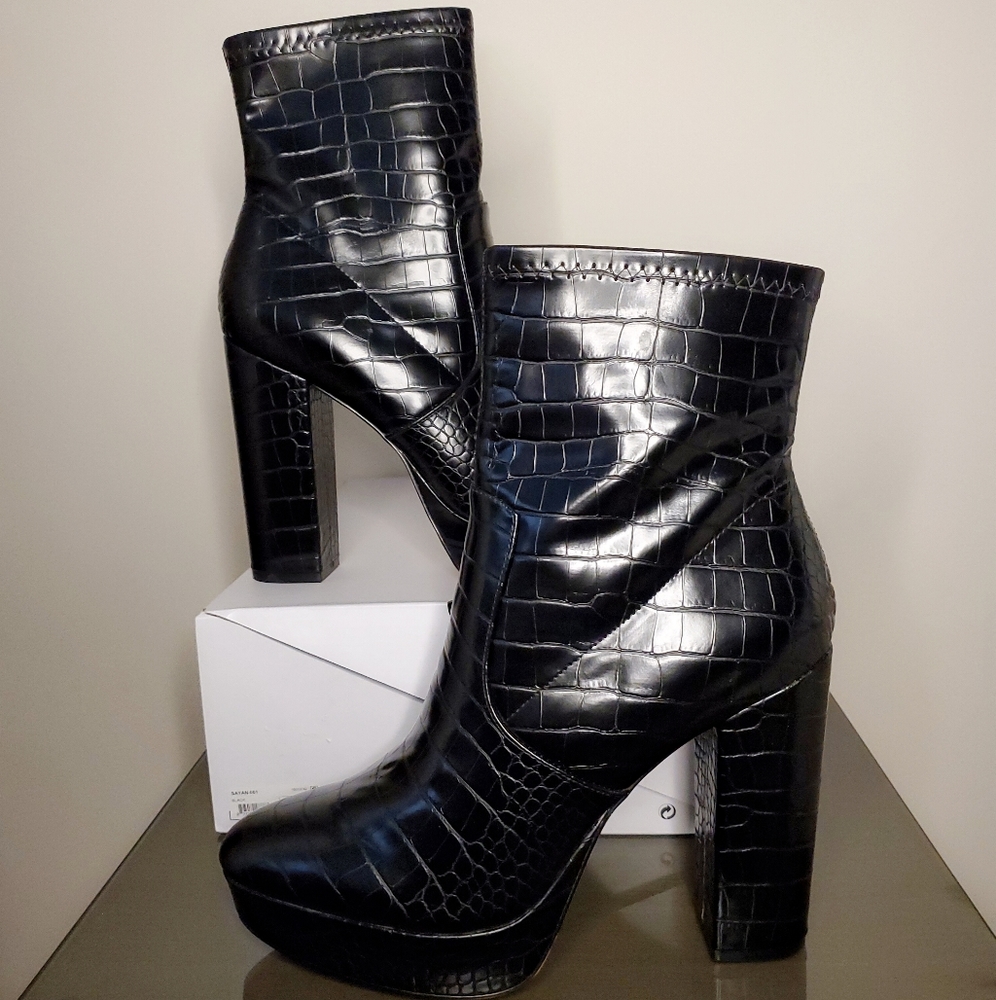 ALDO sz11 Black Sayan Booties